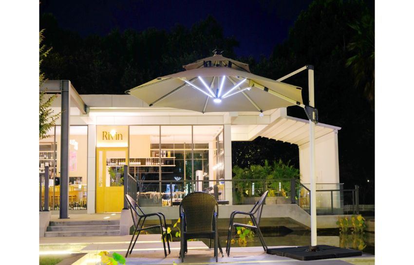 SZC7009 Aluminum Square Umbrella With LED Light • Mobilitop Lebanon