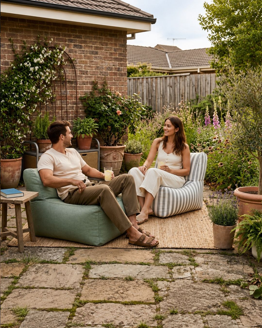 How to Create a Comfortable Outdoor Living Space