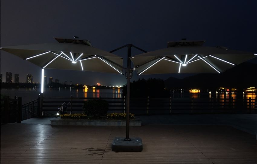 SZC 7090 AT NIGHT