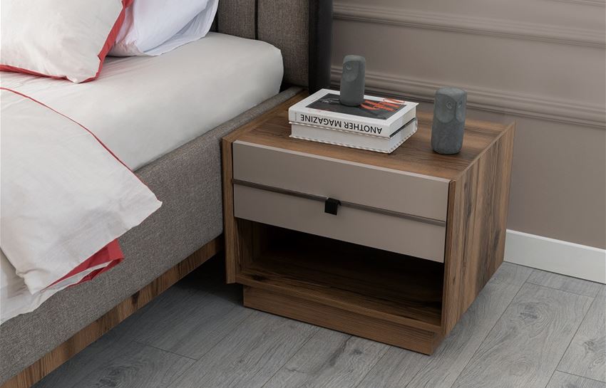 NIGHT TABLE