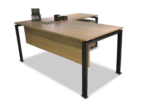 VISTA - Executive Desk With Pedestal
