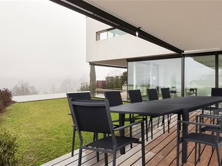 BON - Extendable Dark Grey Outdoor Dining Table
