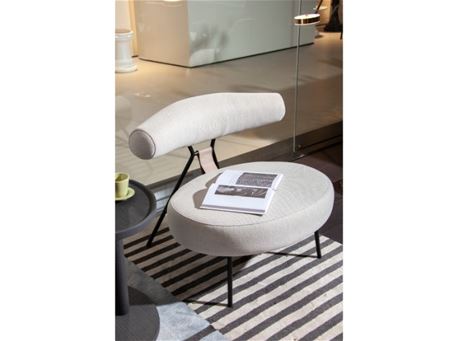 S207A - White Modern Lounge Chair 