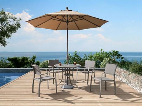 837GT1R - Round Outdoor Table With Umbrella Hole in The Center