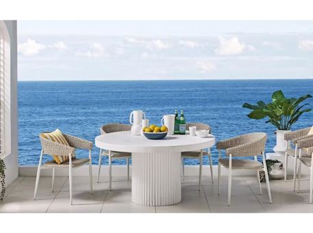 CAVELLO - Round outdoor dining set.