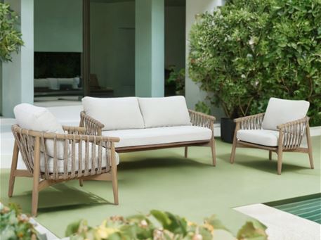 KHOI - Minimal outdoor living set.