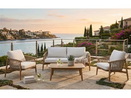 KHOI - Minimal outdoor living set.