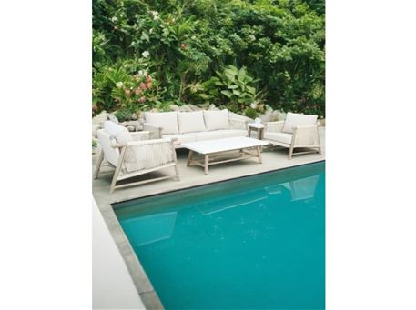 ZULU - Modern outdoor living set.