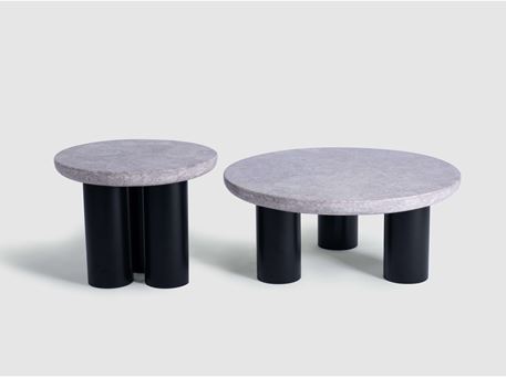 HODOR - Round marble coffee table.