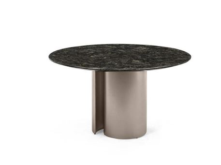 T350 - Black round marble table.